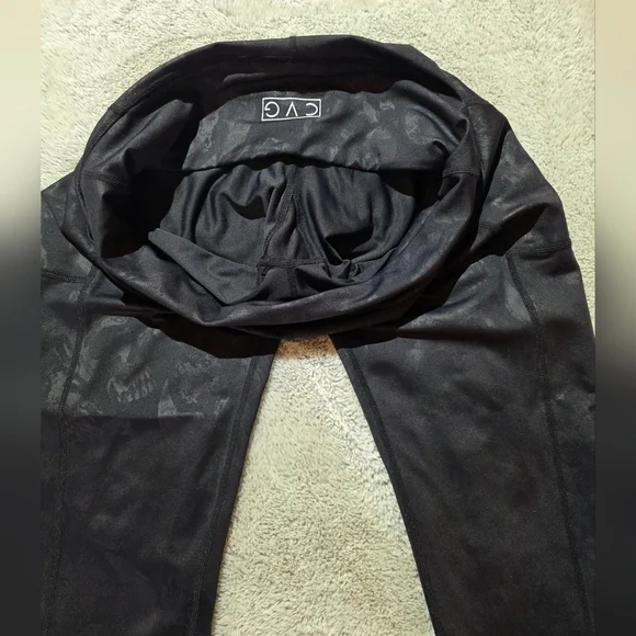 CVG Shadow Skull Print Leggings - Picture 2 of 4